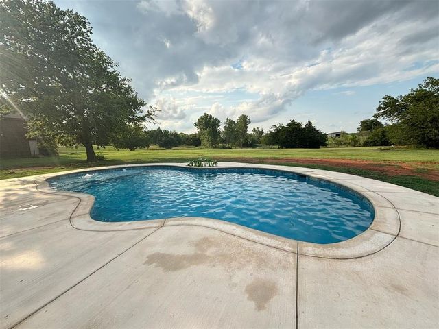 4609 NE Trails End Street, Piedmont, OK 73078