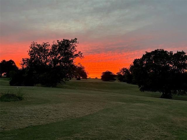 4609 NE Trails End Street, Piedmont, OK 73078