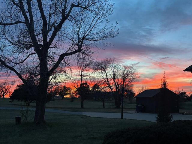 4609 NE Trails End Street, Piedmont, OK 73078