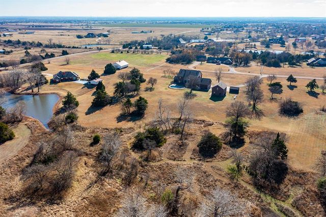 4609 NE Trails End Street, Piedmont, OK 73078
