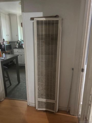 800 W 99th Street, Los Angeles, CA 90044