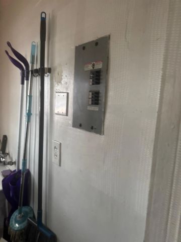 800 W 99th Street, Los Angeles, CA 90044