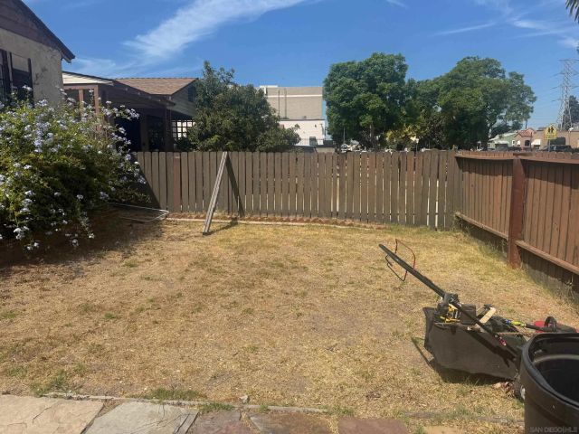 800 W 99th Street, Los Angeles, CA 90044