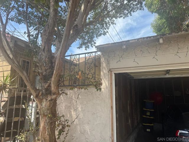 800 W 99th Street, Los Angeles, CA 90044