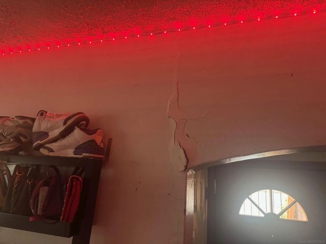 800 W 99th Street, Los Angeles, CA 90044