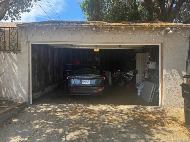 800 W 99th Street, Los Angeles, CA 90044