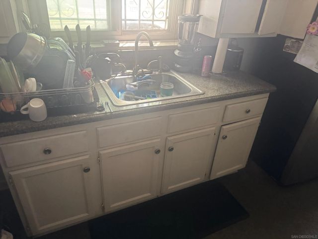 800 W 99th Street, Los Angeles, CA 90044