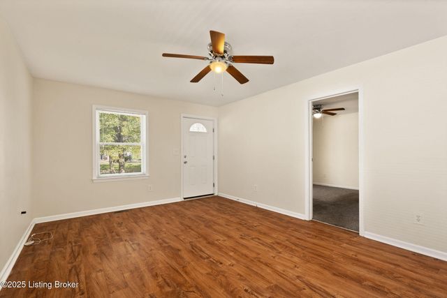 6504 Jennifer Valley Way, Louisville, KY 40258