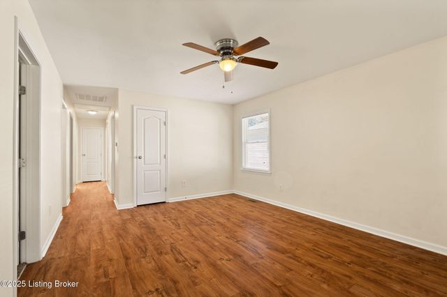 6504 Jennifer Valley Way, Louisville, KY 40258