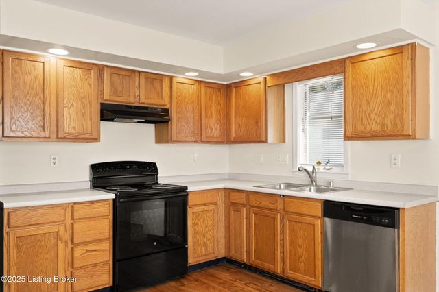 6504 Jennifer Valley Way, Louisville, KY 40258