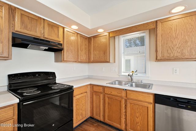 6504 Jennifer Valley Way, Louisville, KY 40258