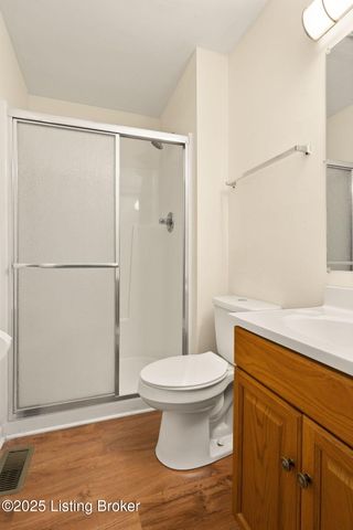 6504 Jennifer Valley Way, Louisville, KY 40258