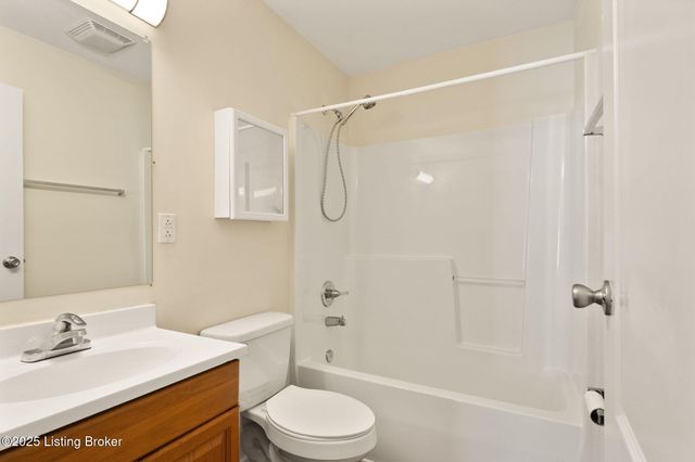 6504 Jennifer Valley Way, Louisville, KY 40258