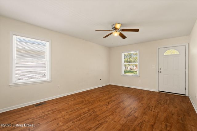 6504 Jennifer Valley Way, Louisville, KY 40258