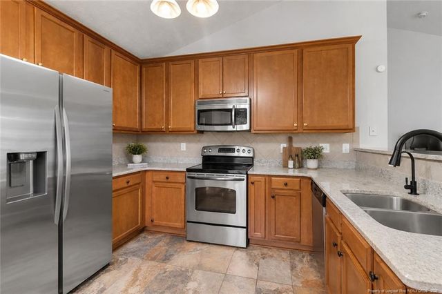 8229 Frenchorn Lane, Fayetteville, NC 28314