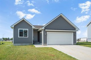3214 Locust Street SW, Bondurant, IA 50035