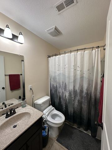 131 Irish Oaks Dr, Portland, TN 37148