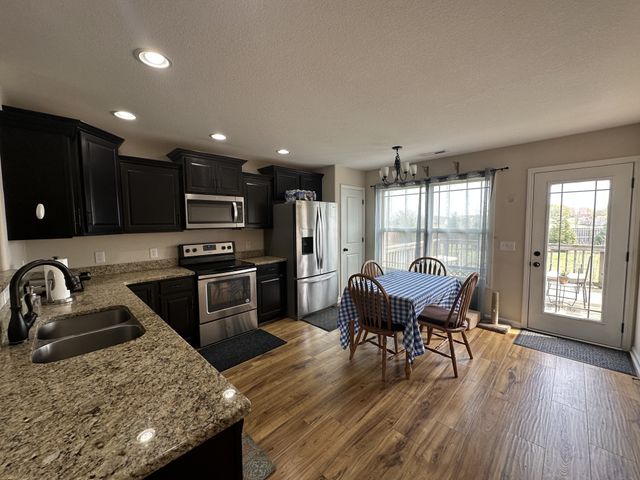 131 Irish Oaks Dr, Portland, TN 37148