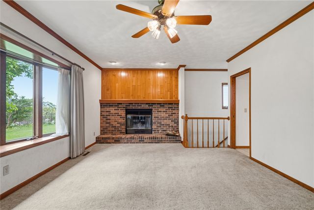 3615 24th Avenue, Marion, IA 52302