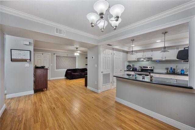 1130 N LAKE PARKER AVENUE C126, Lakeland, FL 33805