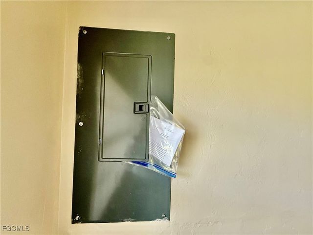 9 Palm BLVD, Lehigh Acres, FL 33936