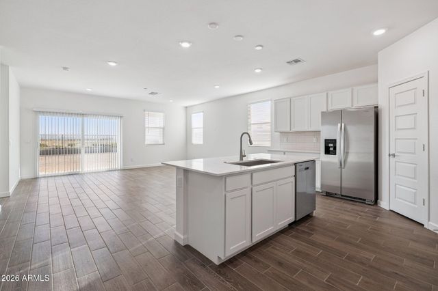 17473 W ILLINI Street, Goodyear, AZ 85338