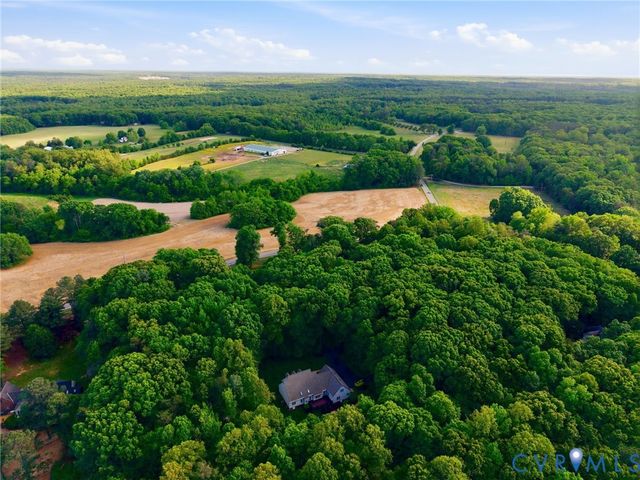 2705 Judes Ferry Rd, Powhatan, VA 23139
