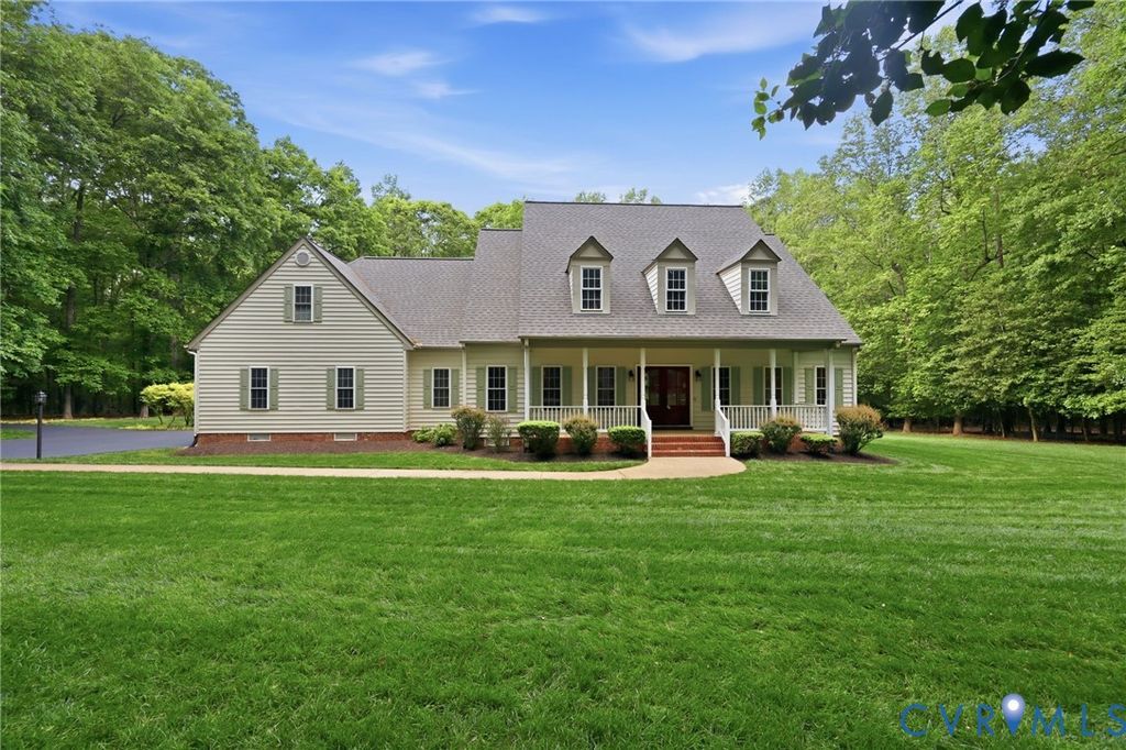 2705 Judes Ferry Rd, Powhatan, VA 23139