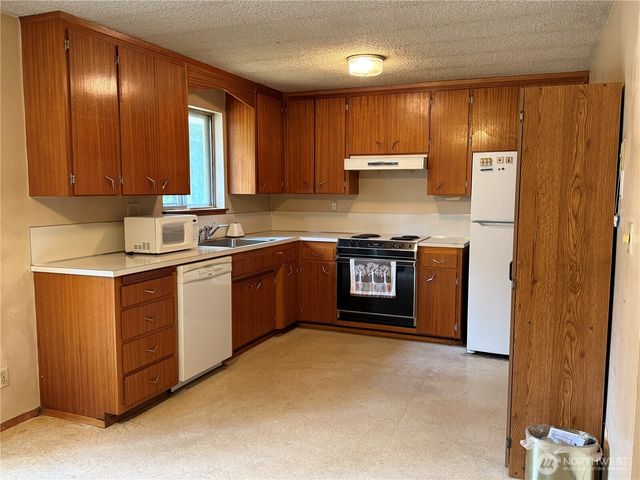 9310 Olson Road NW, Bremerton, WA 98311