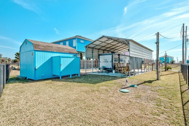 1765 Croaker Lane, Crystal Beach, TX 77650