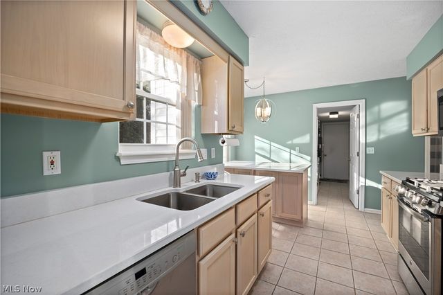 10248 Brighton Circle, Twinsburg, OH 44087