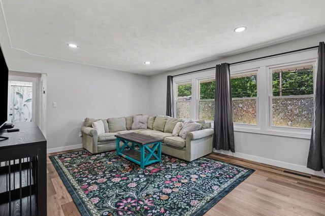 965 Victor Avenue, Muskegon, MI 49445