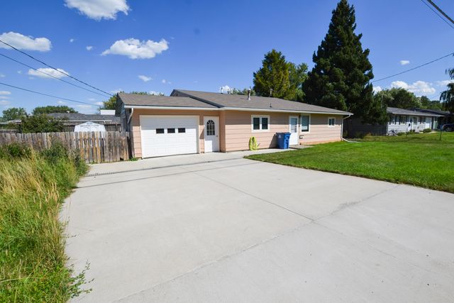 115 Park AVE, Lewistown, MT 59457 property photo