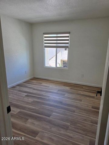 712 E EUGIE Avenue, Phoenix, AZ 85022