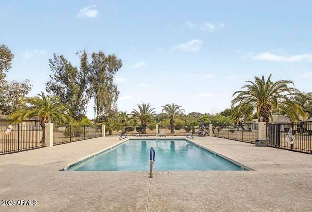 712 E EUGIE Avenue, Phoenix, AZ 85022