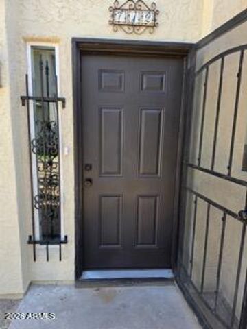 712 E EUGIE Avenue, Phoenix, AZ 85022