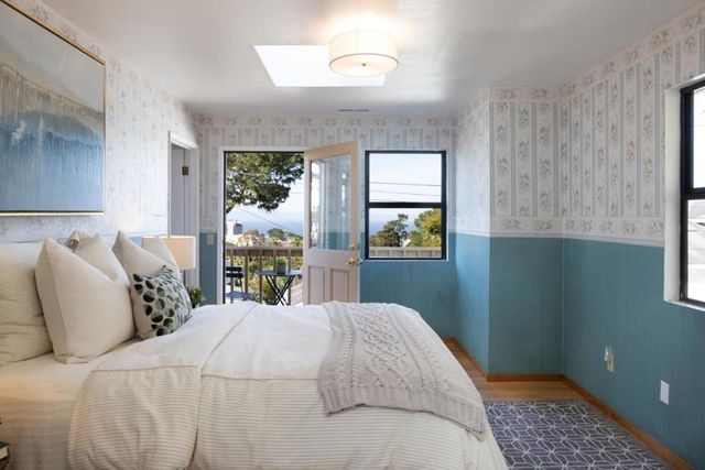 917 Fountain Avenue, Pacific Grove, CA 93950