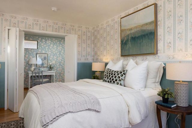 917 Fountain Avenue, Pacific Grove, CA 93950