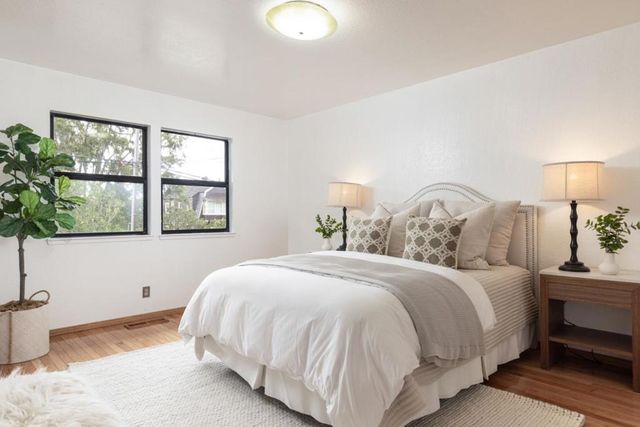 917 Fountain Avenue, Pacific Grove, CA 93950