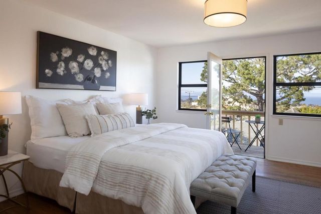 917 Fountain Avenue, Pacific Grove, CA 93950