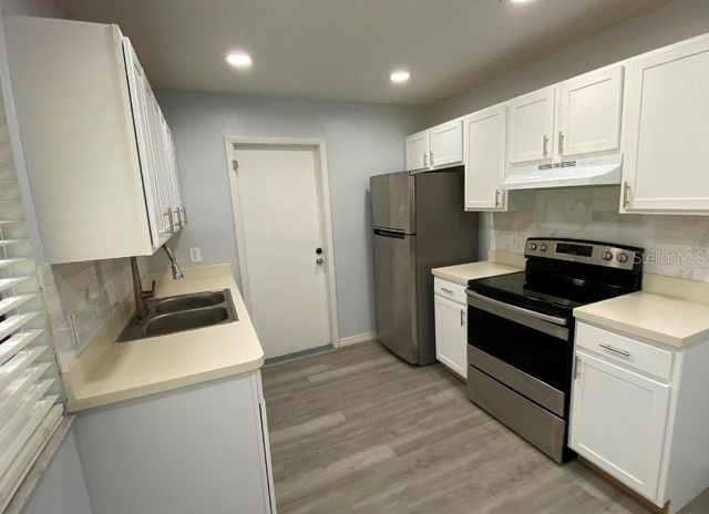 5 HICKORY TRACK RUN, Ocala, FL 34472