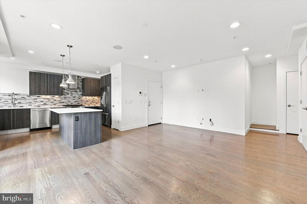 138-40 N FRONT ST #2R, PHILADELPHIA, PA 19106 — photo 3