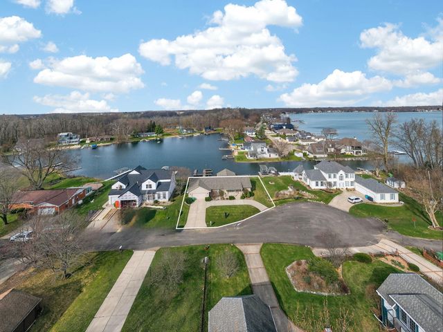 62546 Diamond View Drive, Cassopolis, MI 49031