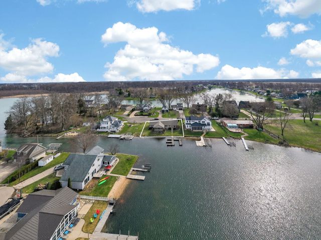 62546 Diamond View Drive, Cassopolis, MI 49031