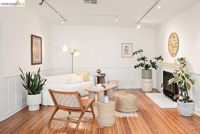 737 Dartshire Way, Sunnyvale, CA 94087