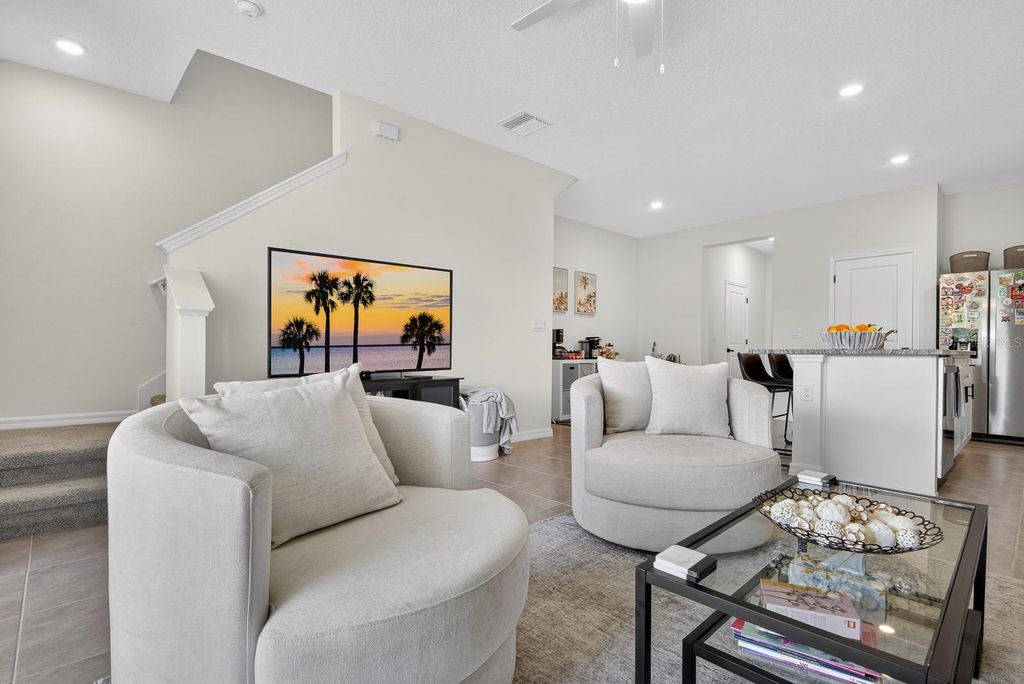 Image 11 of property listing at 350 MANGROVE SHADE CIRCLE, Apollo Beach, FL 33572