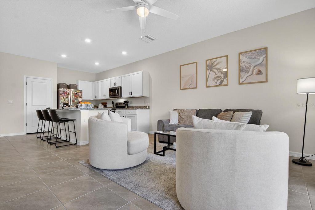 Image 12 of property listing at 350 MANGROVE SHADE CIRCLE, Apollo Beach, FL 33572