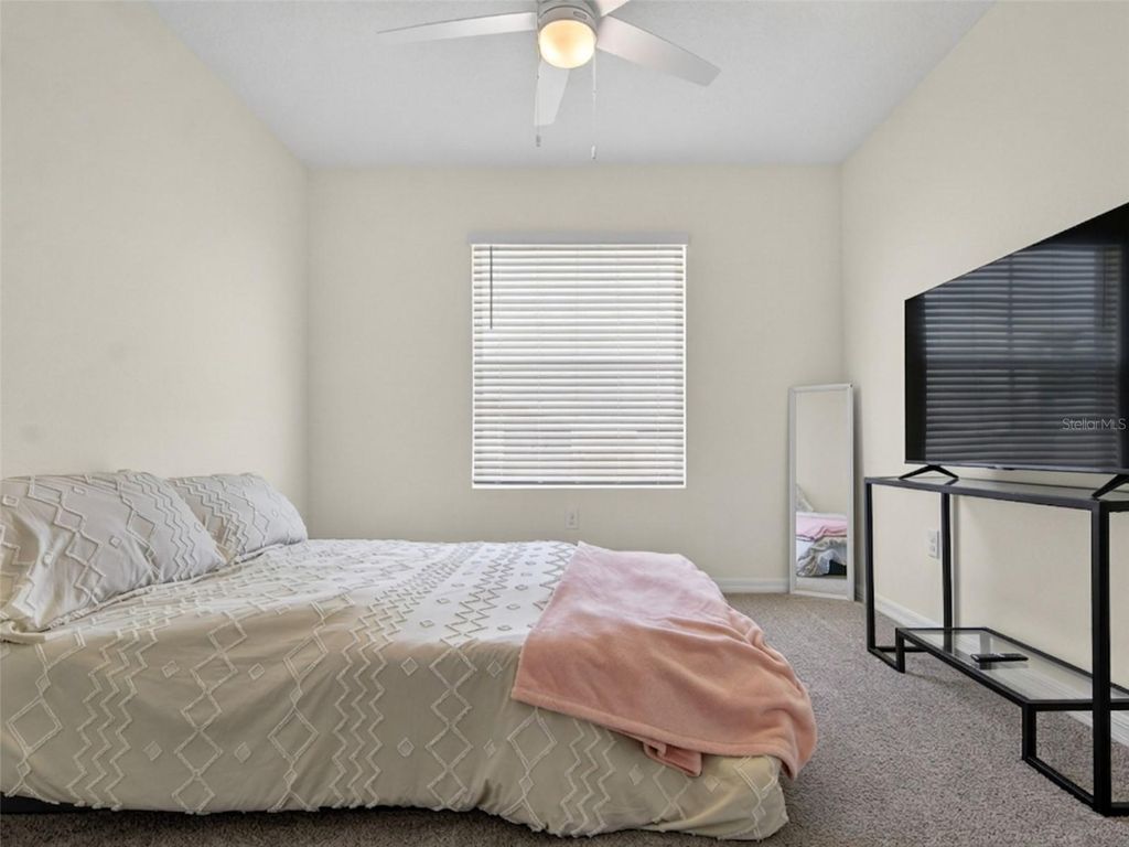 Image 22 of property listing at 350 MANGROVE SHADE CIRCLE, Apollo Beach, FL 33572