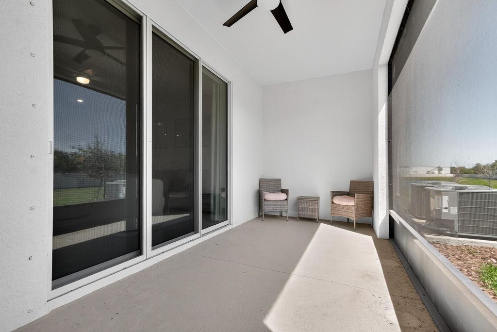 Image 26 of property listing at 350 MANGROVE SHADE CIRCLE, Apollo Beach, FL 33572