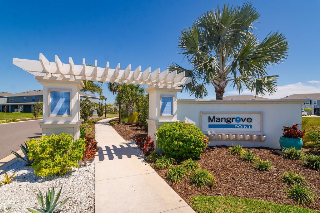Image 33 of property listing at 350 MANGROVE SHADE CIRCLE, Apollo Beach, FL 33572